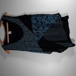 NWOT  Point Blue and black floral blouse SZ L//G/